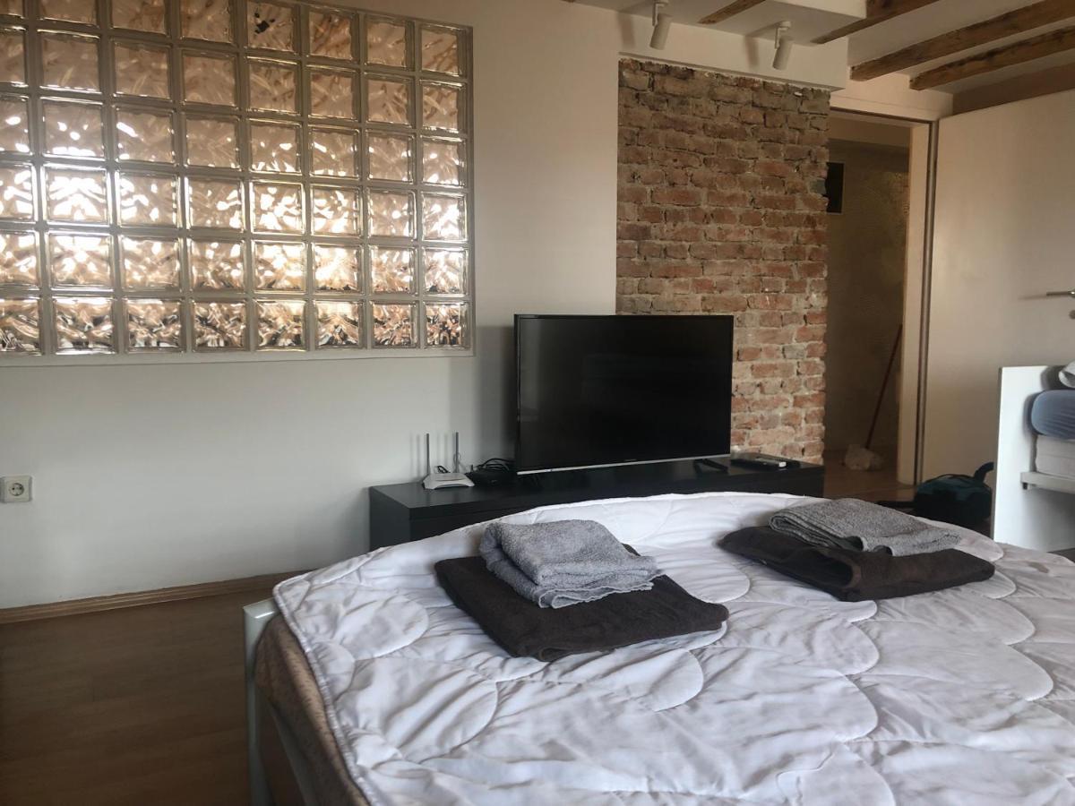 Central Apartment Priştine Dış mekan fotoğraf