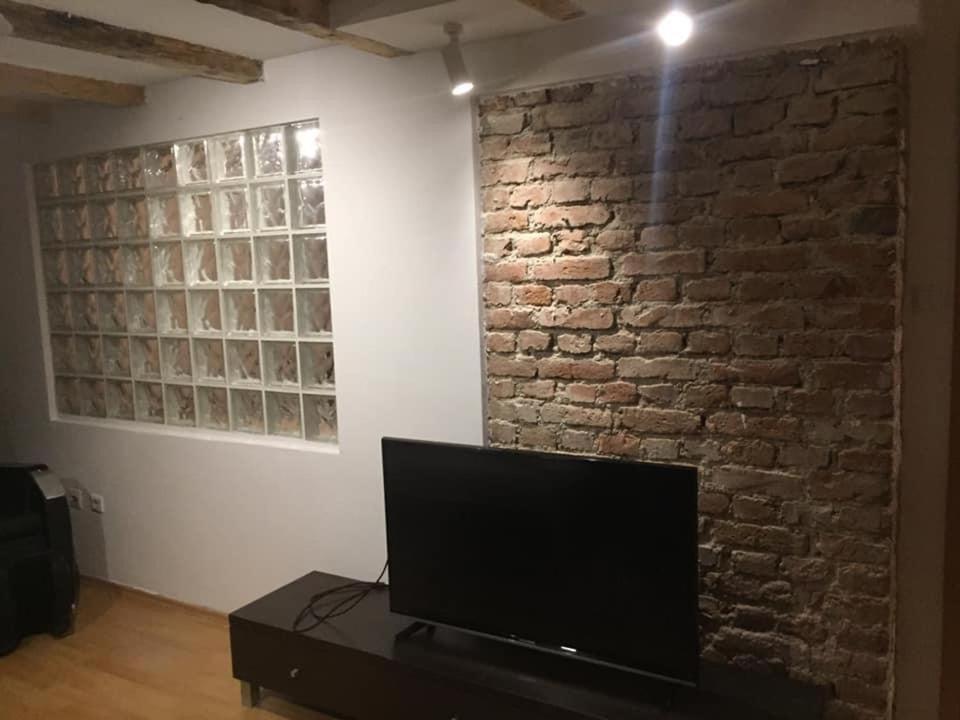 Central Apartment Priştine Dış mekan fotoğraf